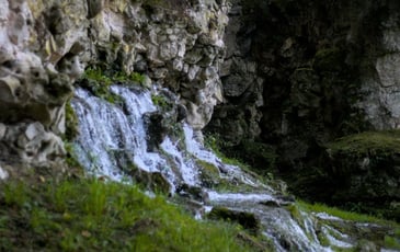 La grande cascade en eau