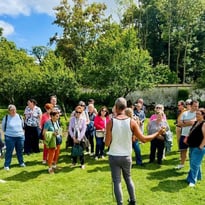 Visite guidée du potager fleuri