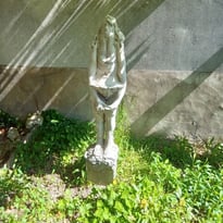 Visite commentée et en musique de 15 œuvres monumentales de sculpteurs contemporains renommés, données à l'Institut NeuroPSI
