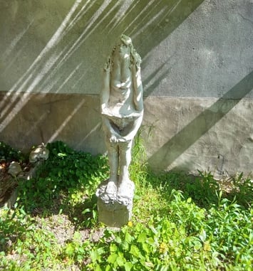 Visite commentée et en musique de 15 œuvres monumentales de sculpteurs contemporains renommés, données à l'Institut NeuroPSI