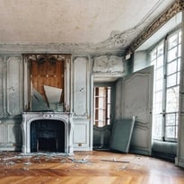 Exposition "De l'ombre à la lumière. Le patrimoine abandonné revisité"