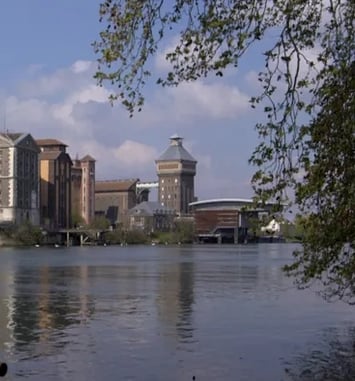 Il fallait que ce soit beau: produire et travailler aux Grands Moulins de Corbeil