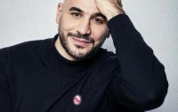 Mehdi Djaadi : Couleur Framboise