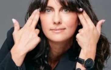 Olivia Moore : Oui, je sais