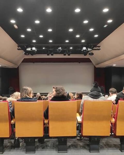 L'avant scène Paray Vieille Poste