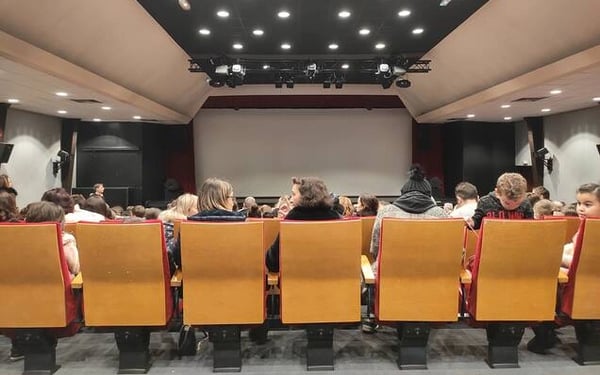 L'avant scène Paray Vieille Poste