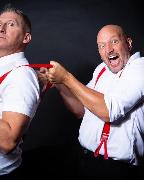 Two Men Chauds