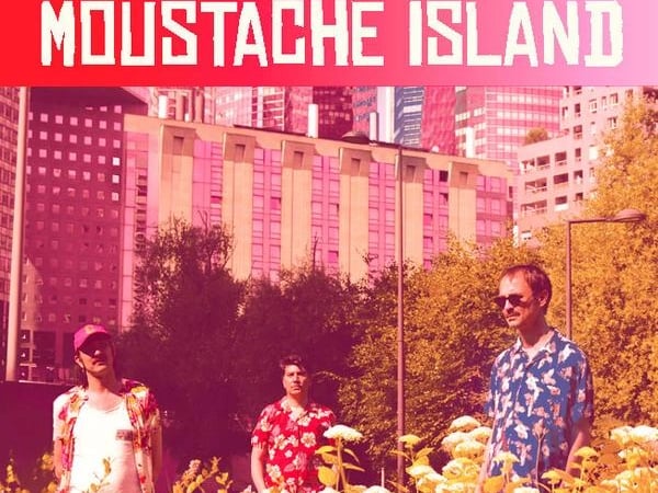 Moustache Island, Le Moustache poésie club