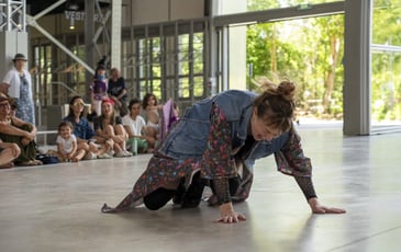 Léonce Show, Joséphine Tilloy
