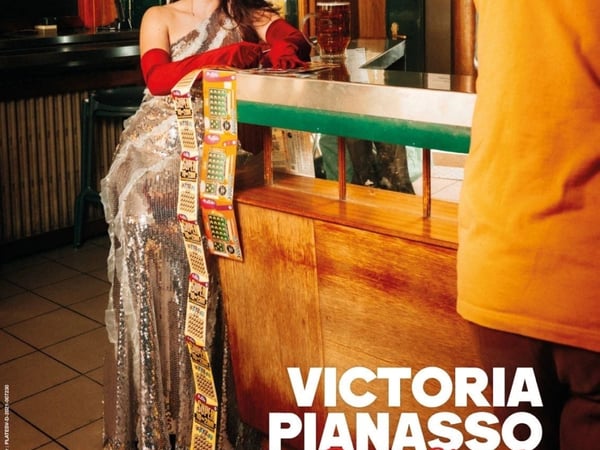 Victoria Pianasso dans Reste Simple